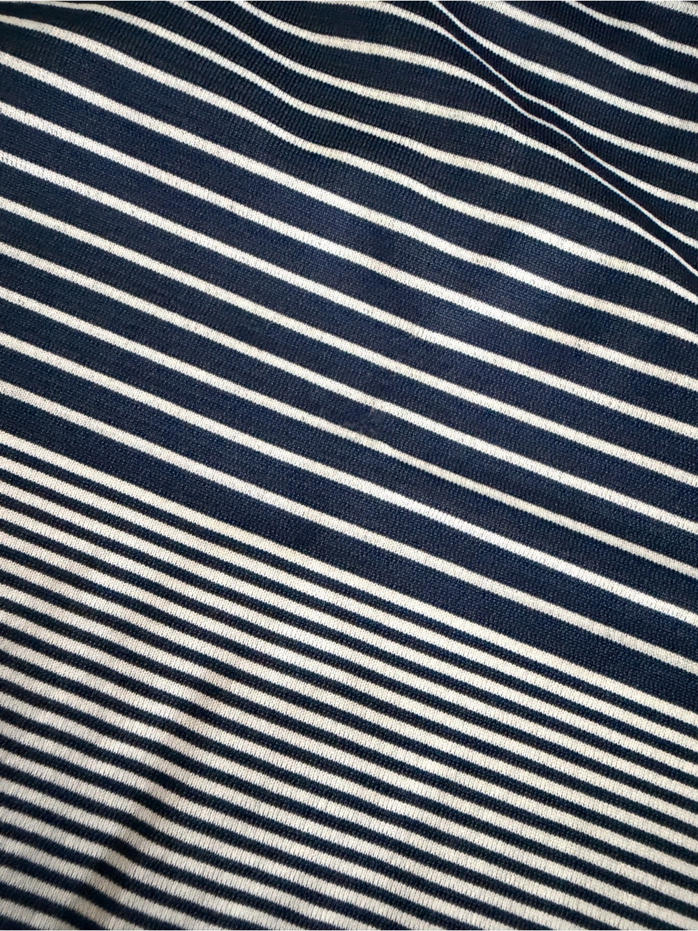 lululemon athletica Navy and White Striped Short Sleeve cropped crew, size L - Picture 4 of 4